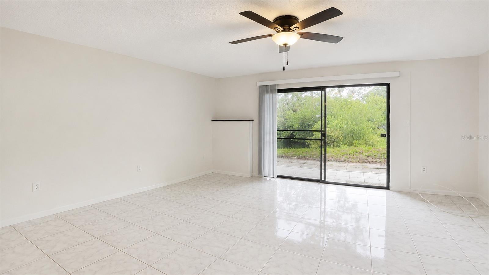 947 SUNRIDGE WAY #A3 — photo 6