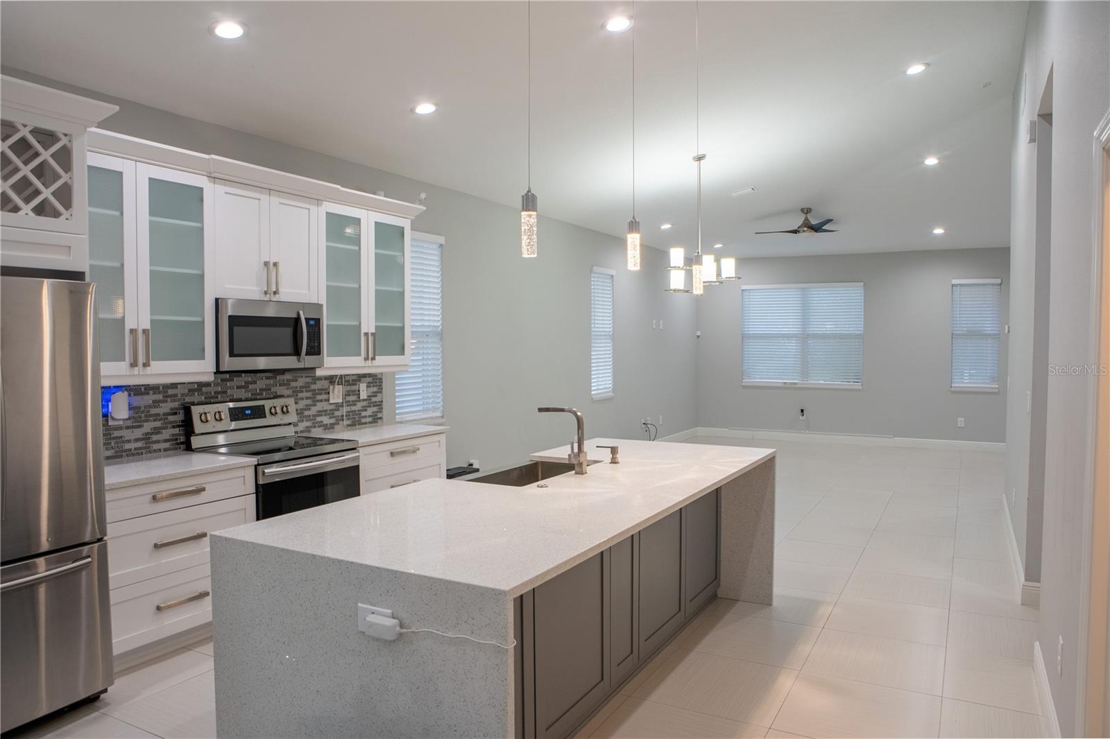 8608 N MITCHELL AVE — photo 19