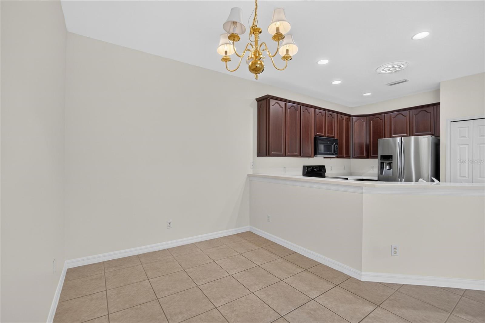 132 SHELL FALLS DR — photo 32