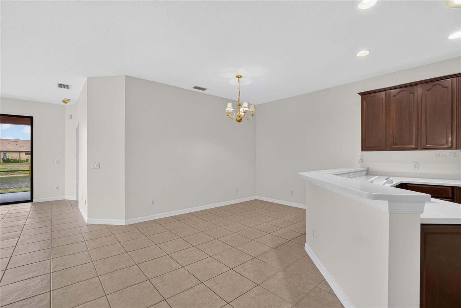 132 SHELL FALLS DR — photo 31