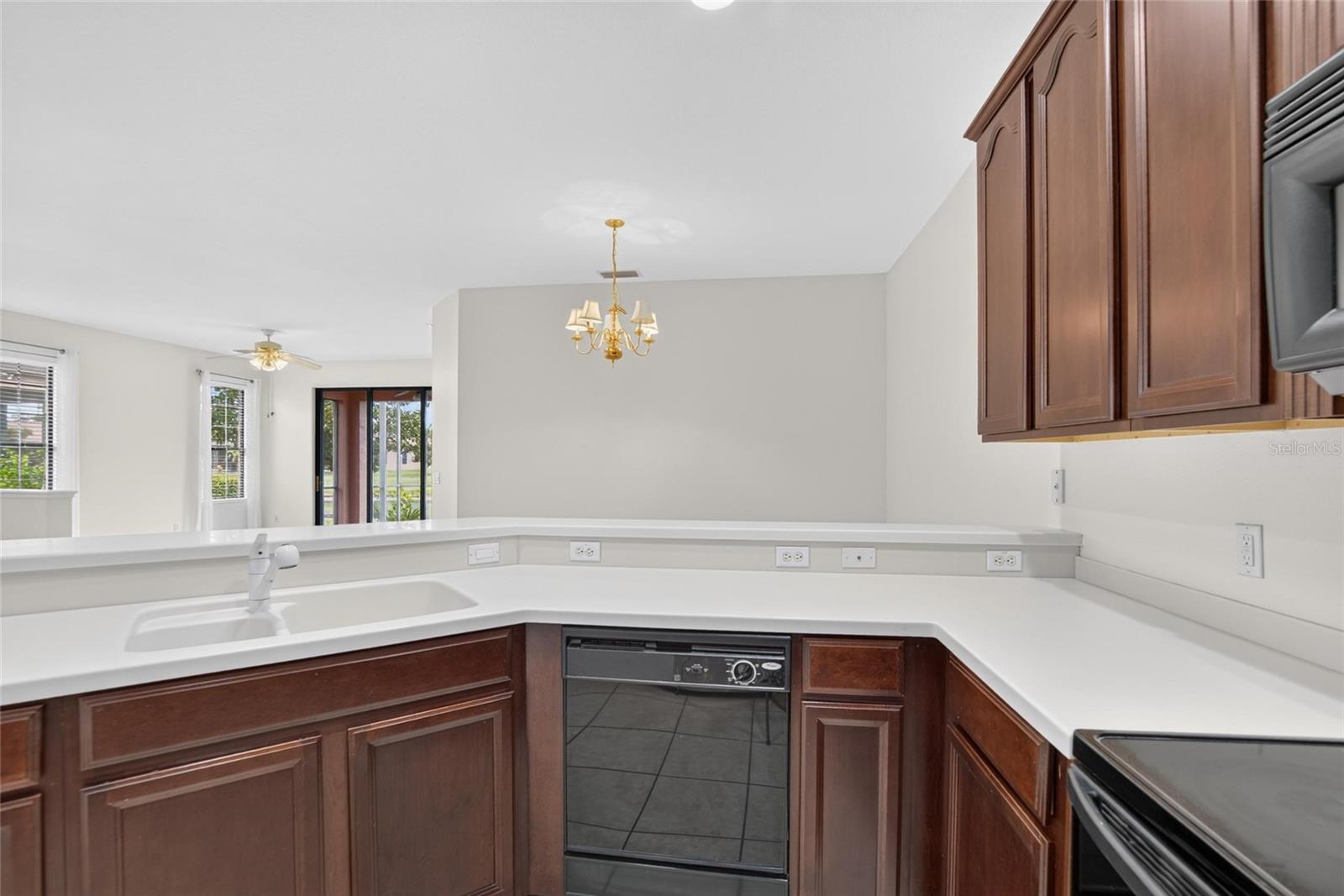 132 SHELL FALLS DR — photo 35