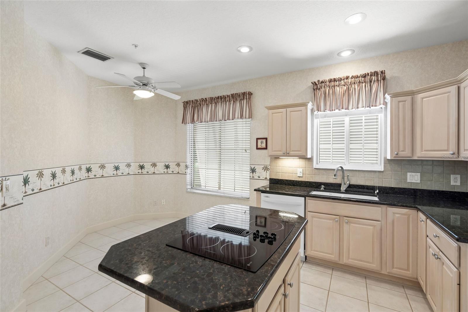 3954 HAMILTON CLUB CIR #14 — photo 5