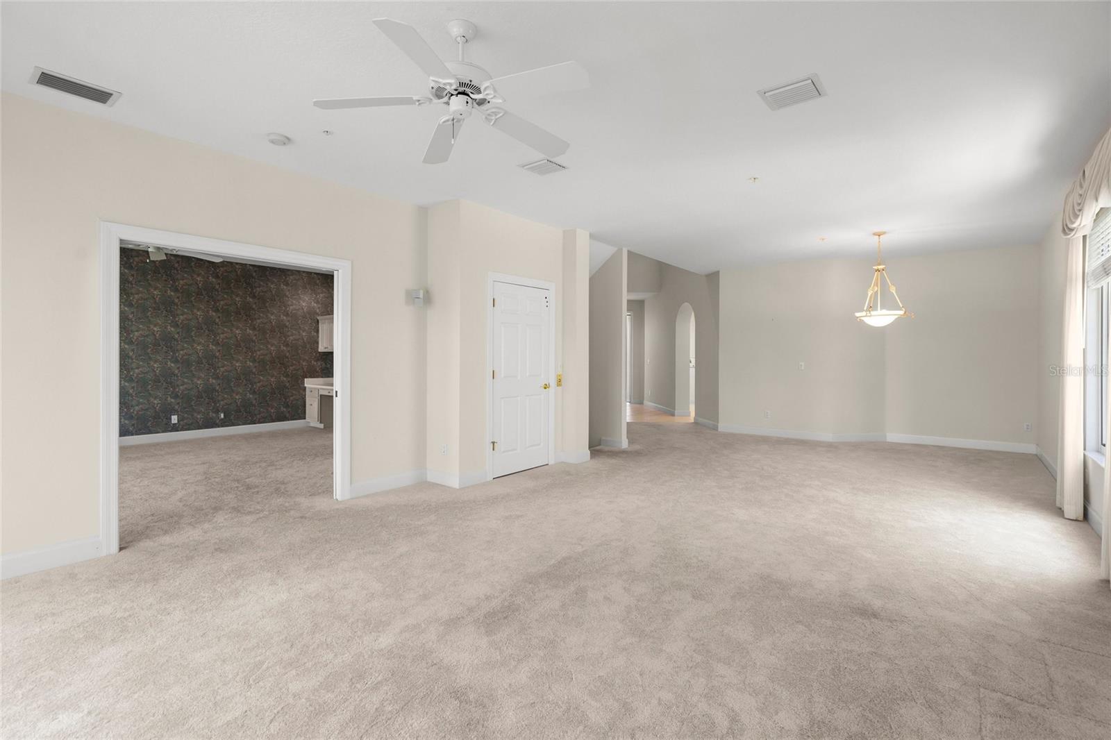 3954 HAMILTON CLUB CIR #14 — photo 12