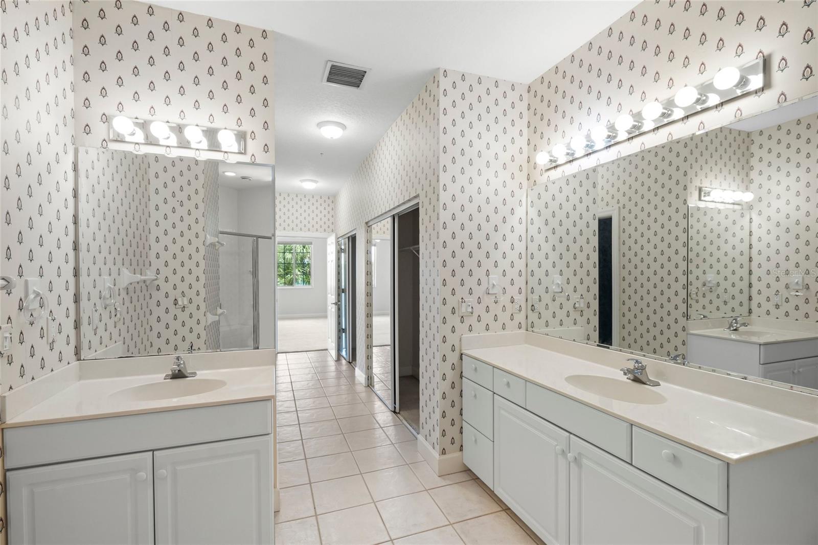 3954 HAMILTON CLUB CIR #14 — photo 37