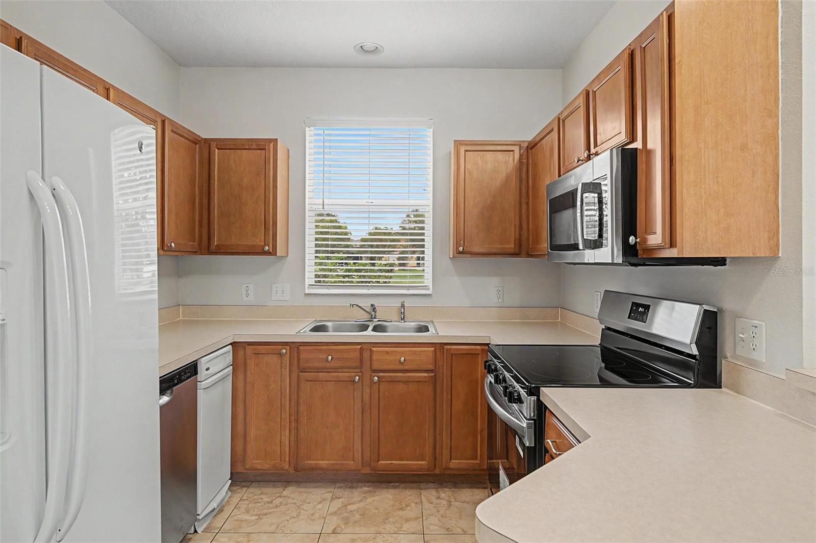 12216 COUNTRY WHITE CIR — photo 10
