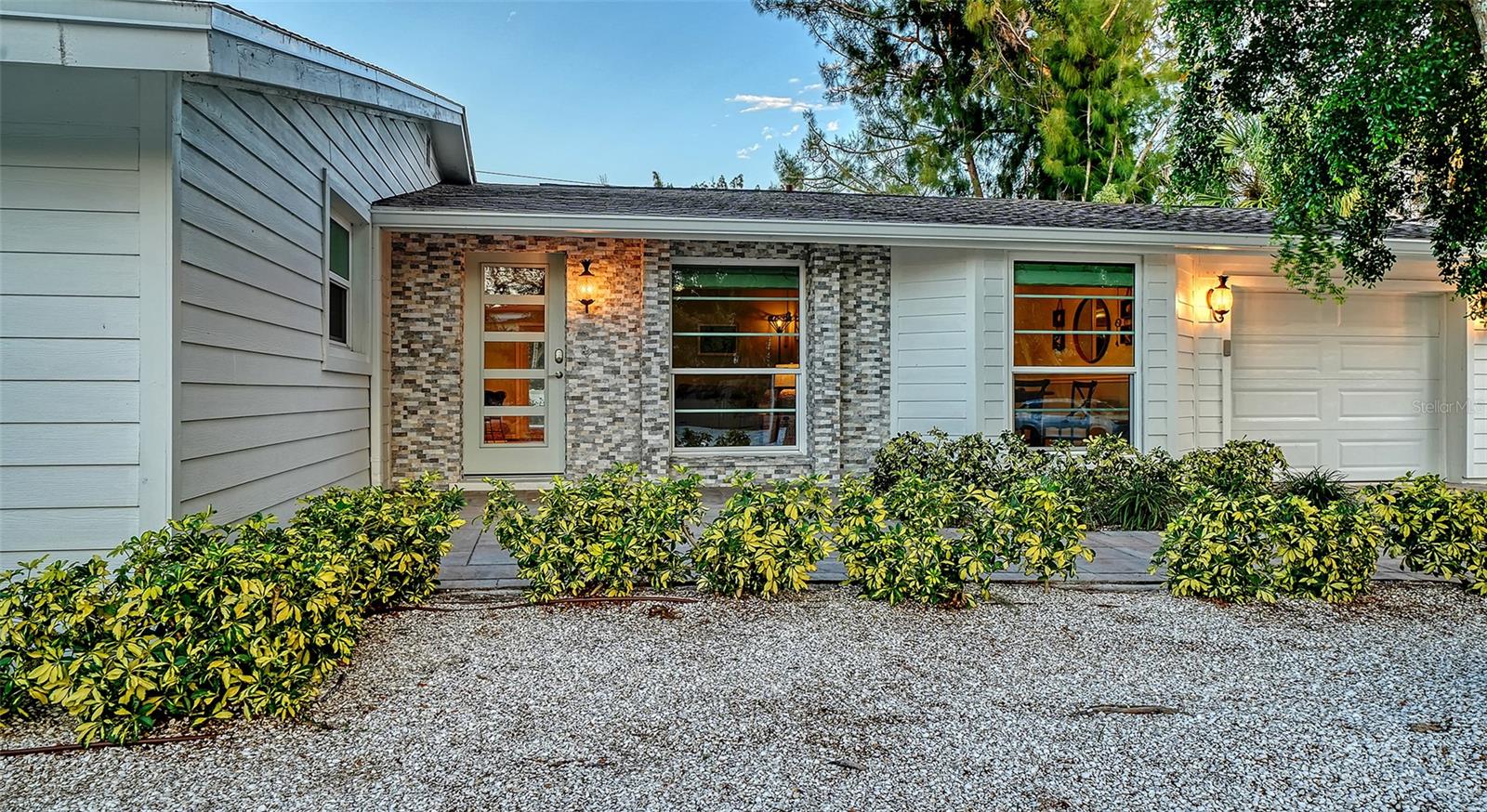 783 BIRDSONG LN — photo 4