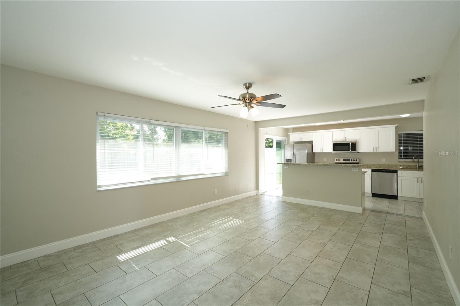 4517 S CLARK AVE — photo 8
