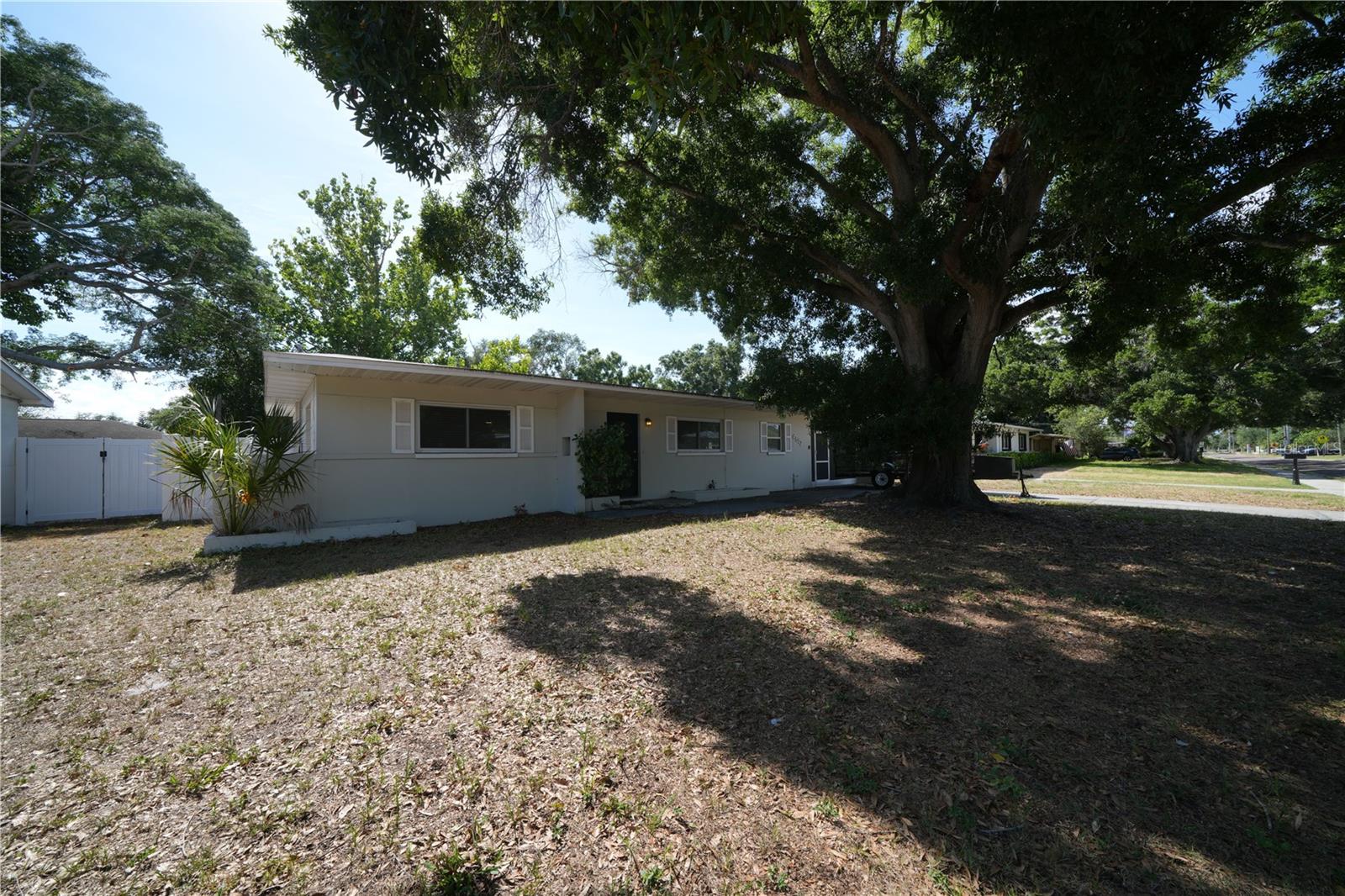 4517 S CLARK AVE — photo 2