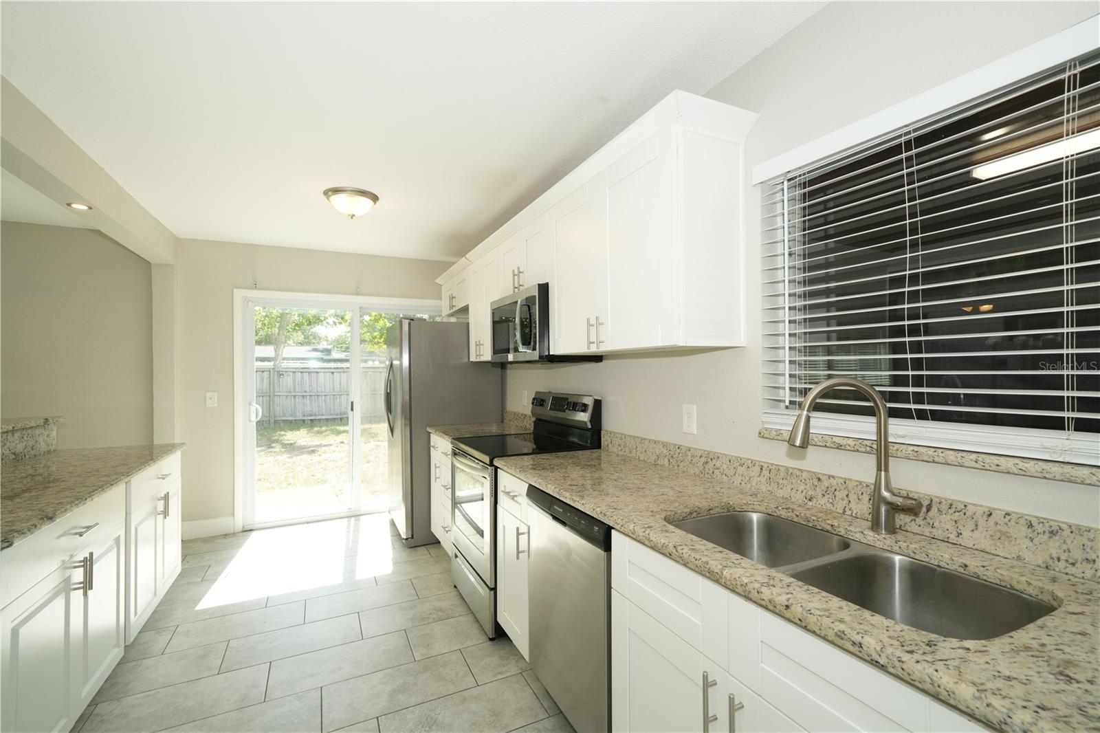 4517 S CLARK AVE — photo 10