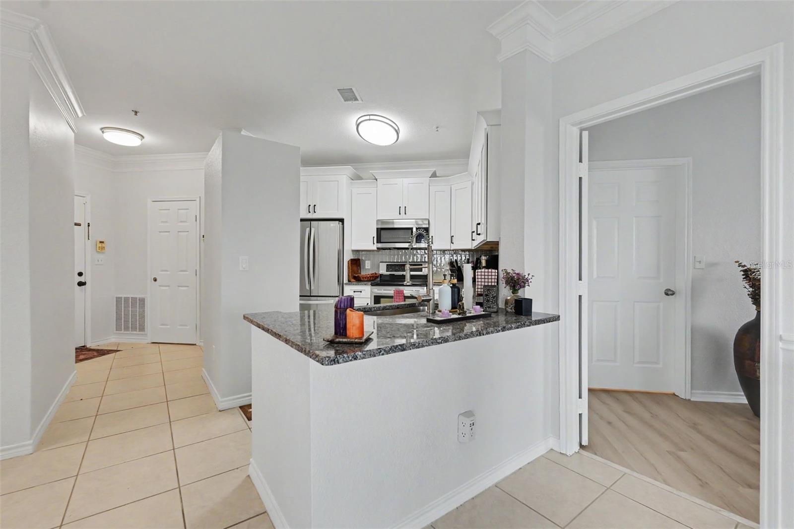 4306 BAYSIDE VILLAGE DR #301 — photo 7