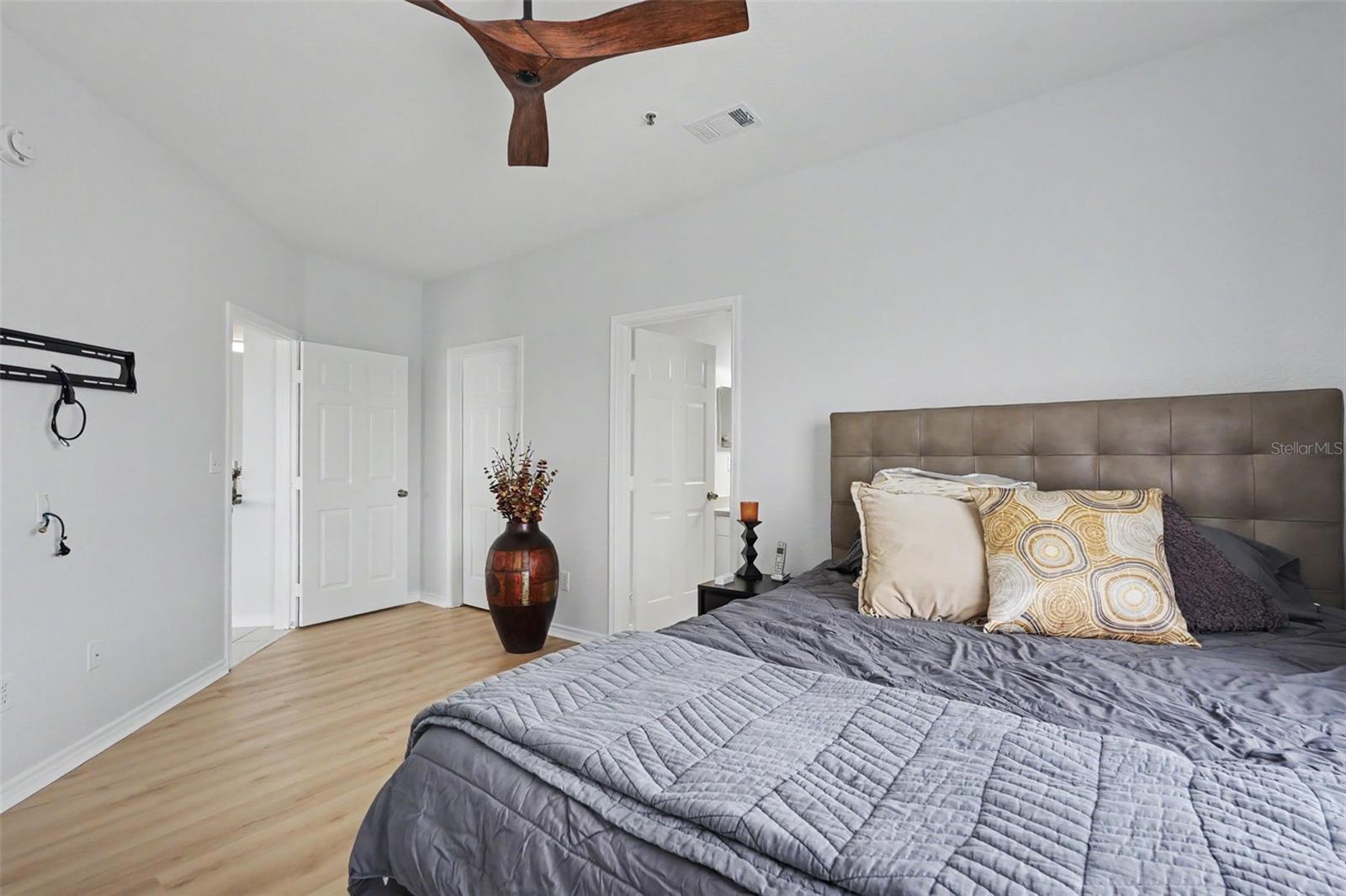 4306 BAYSIDE VILLAGE DR #301 — photo 13