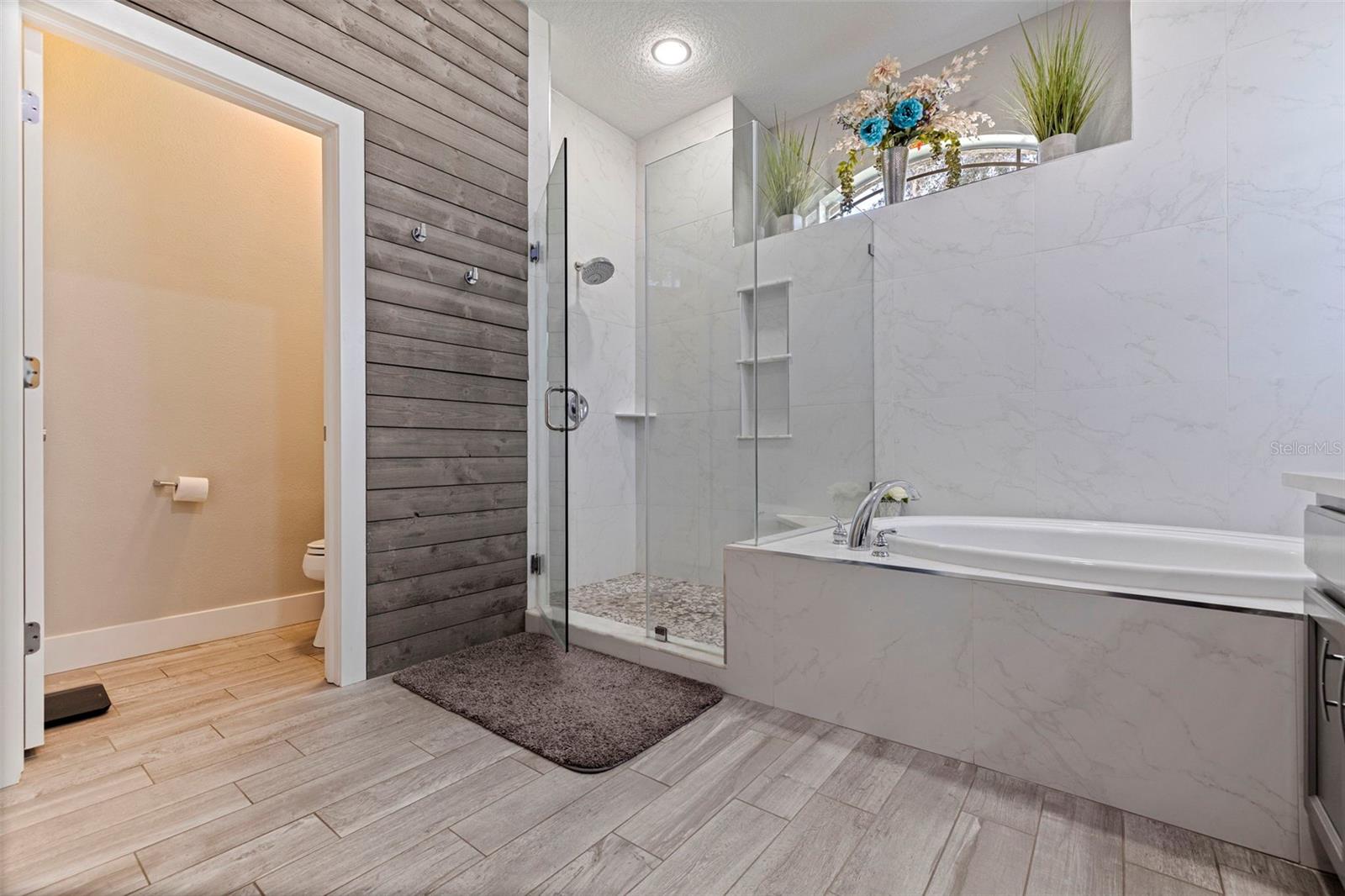 11508 OYSTER BAY CIR — photo 32