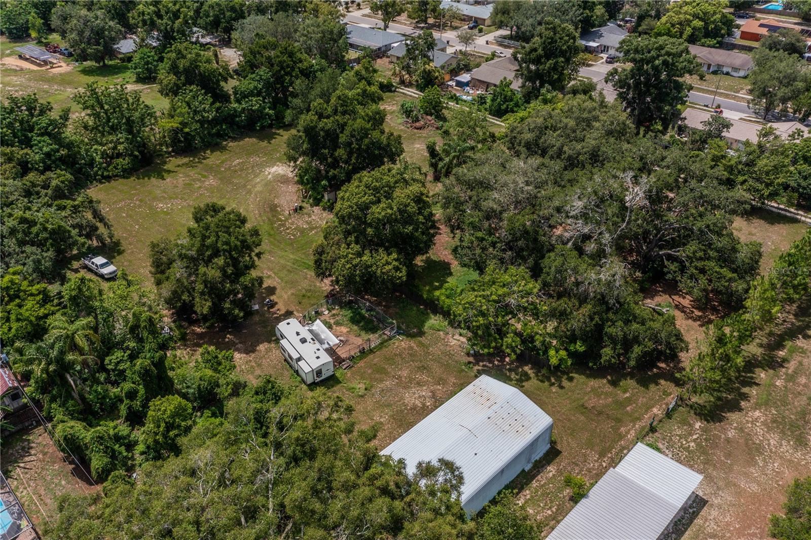 441 OVERHILL DR — photo 25