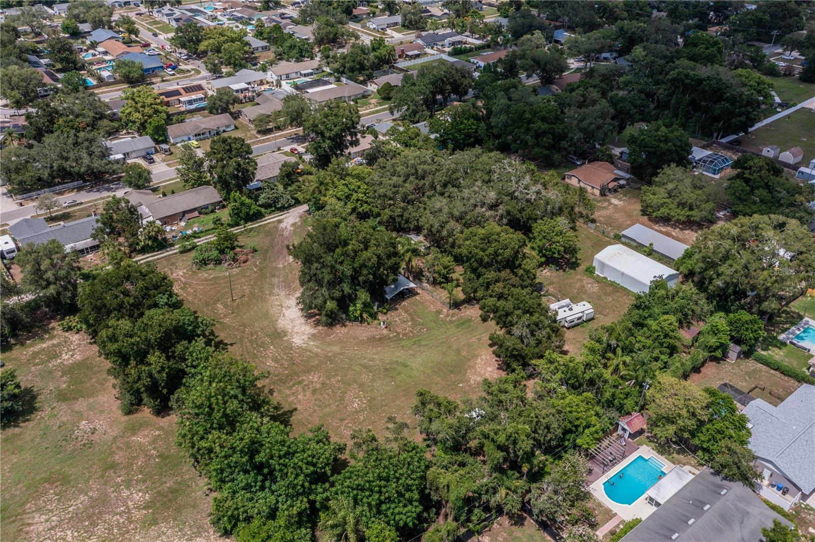 441 OVERHILL DR — photo 16