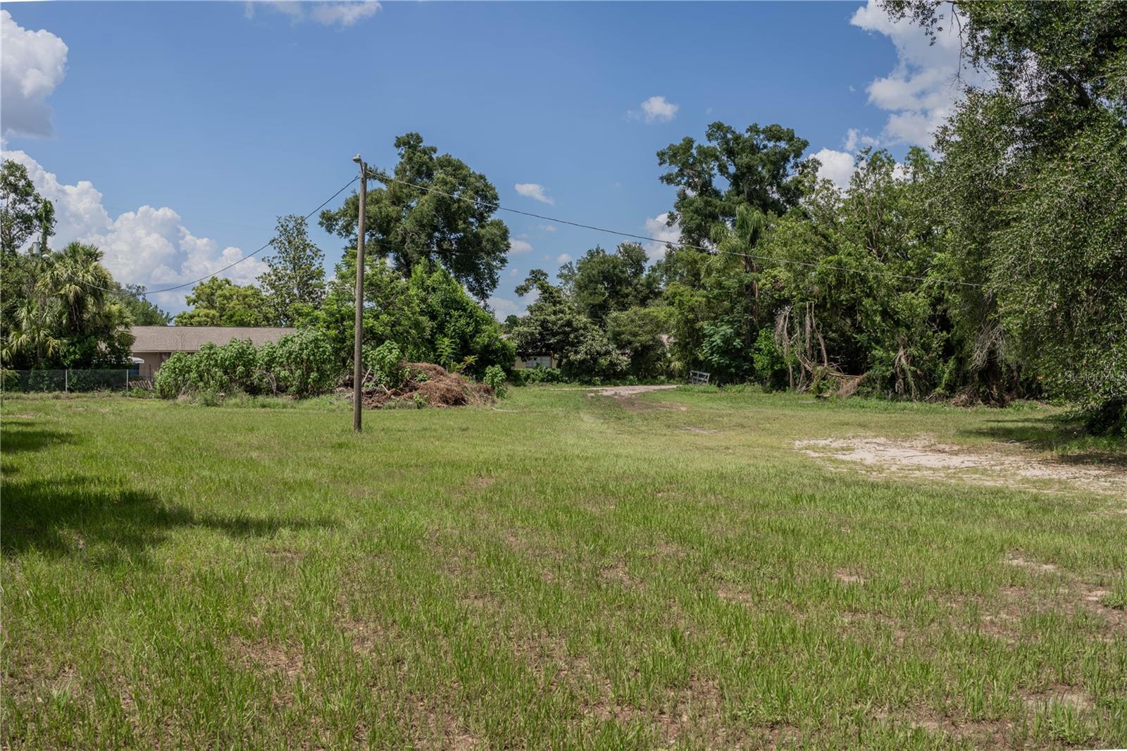 441 OVERHILL DR — photo 10