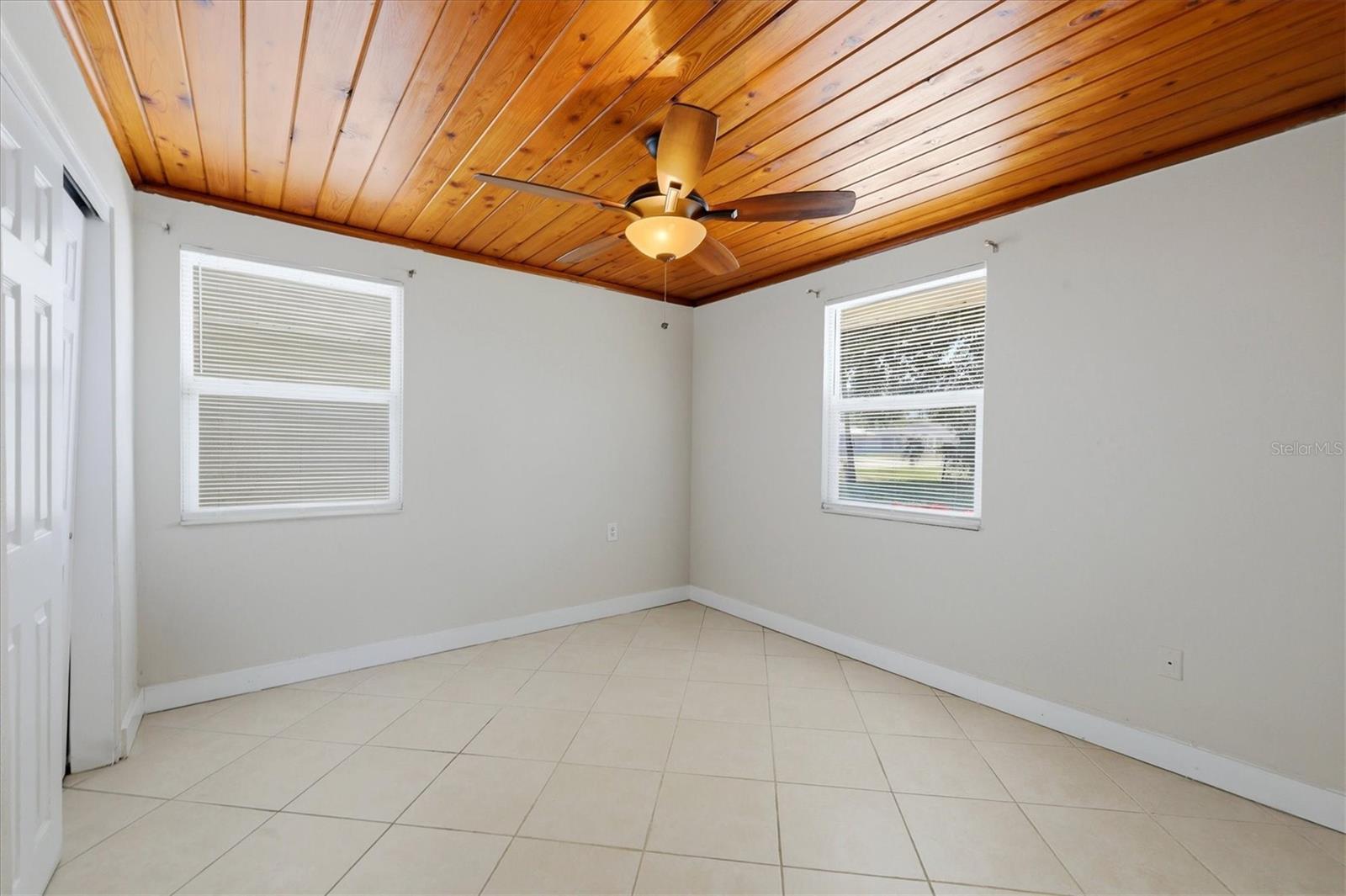 155 MAGNOLIA AVE — photo 11