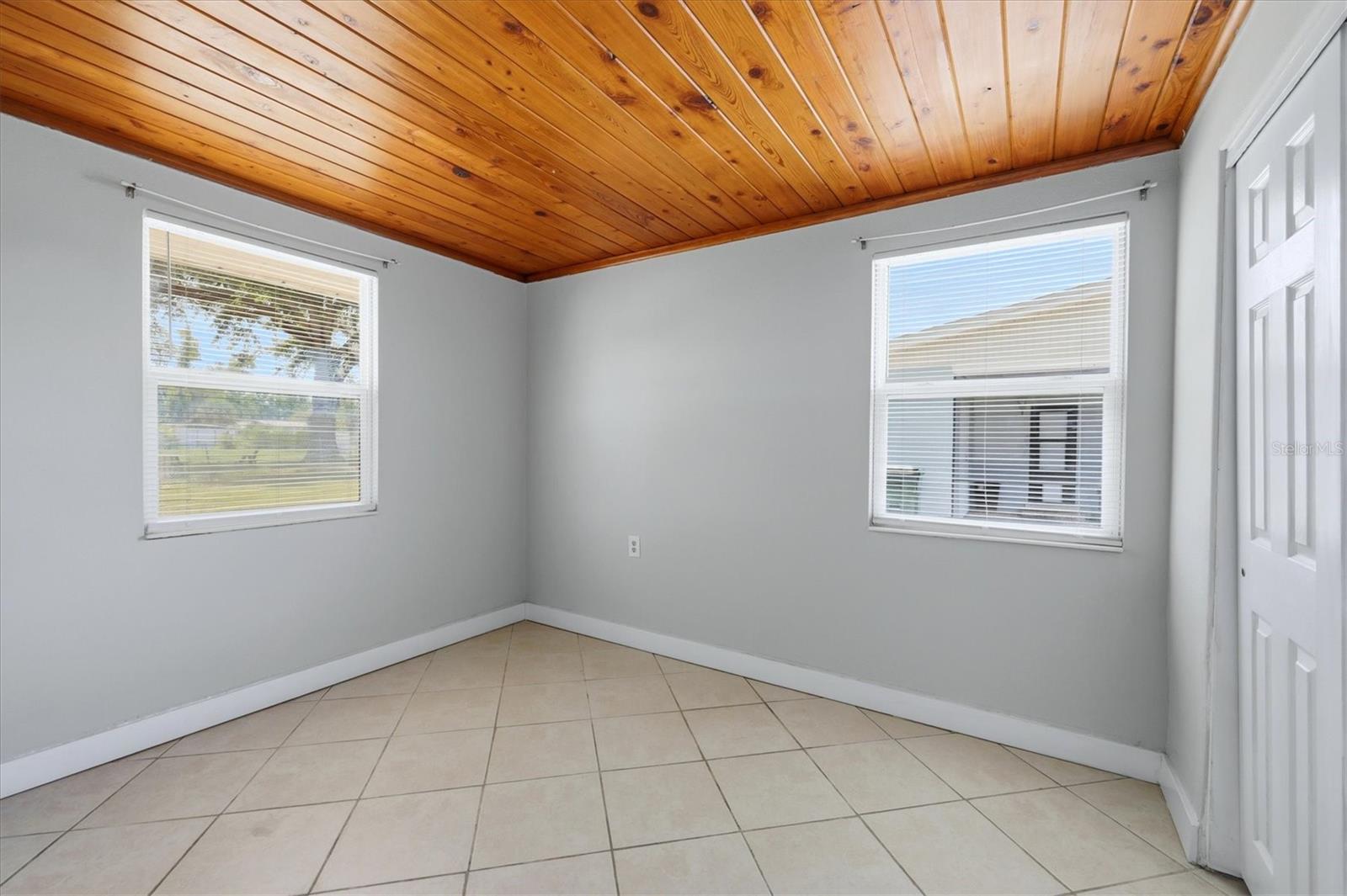 155 MAGNOLIA AVE — photo 14