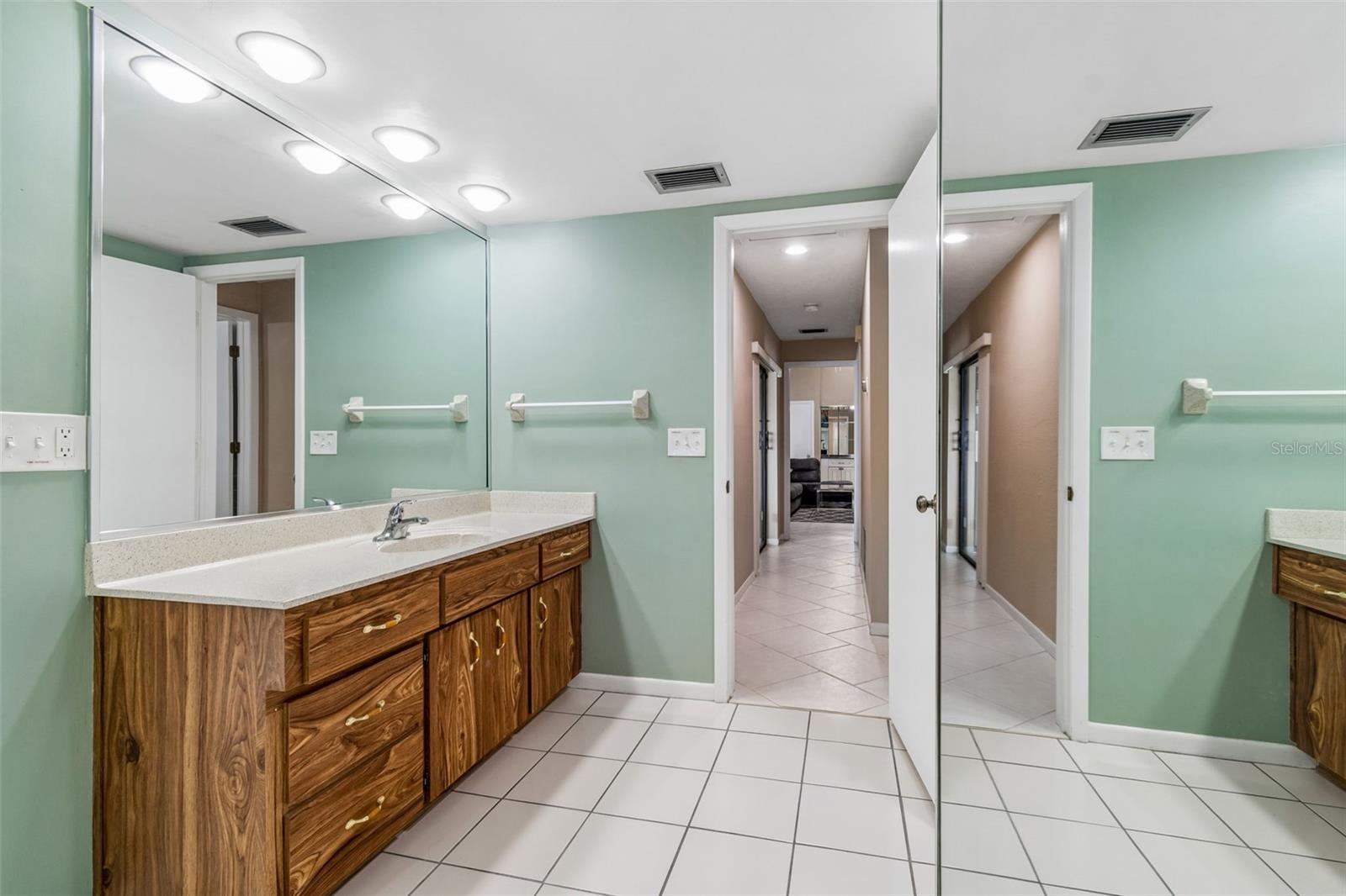 1563 MISTY PLATEAU TRL — photo 42
