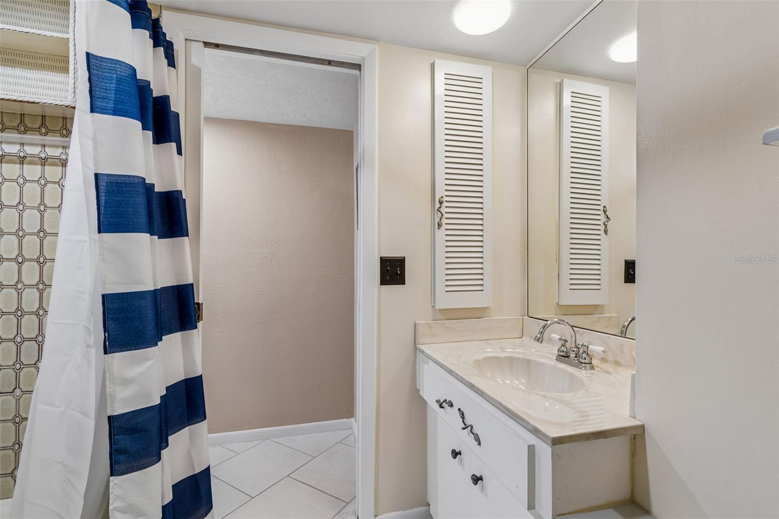 1563 MISTY PLATEAU TRL — photo 37