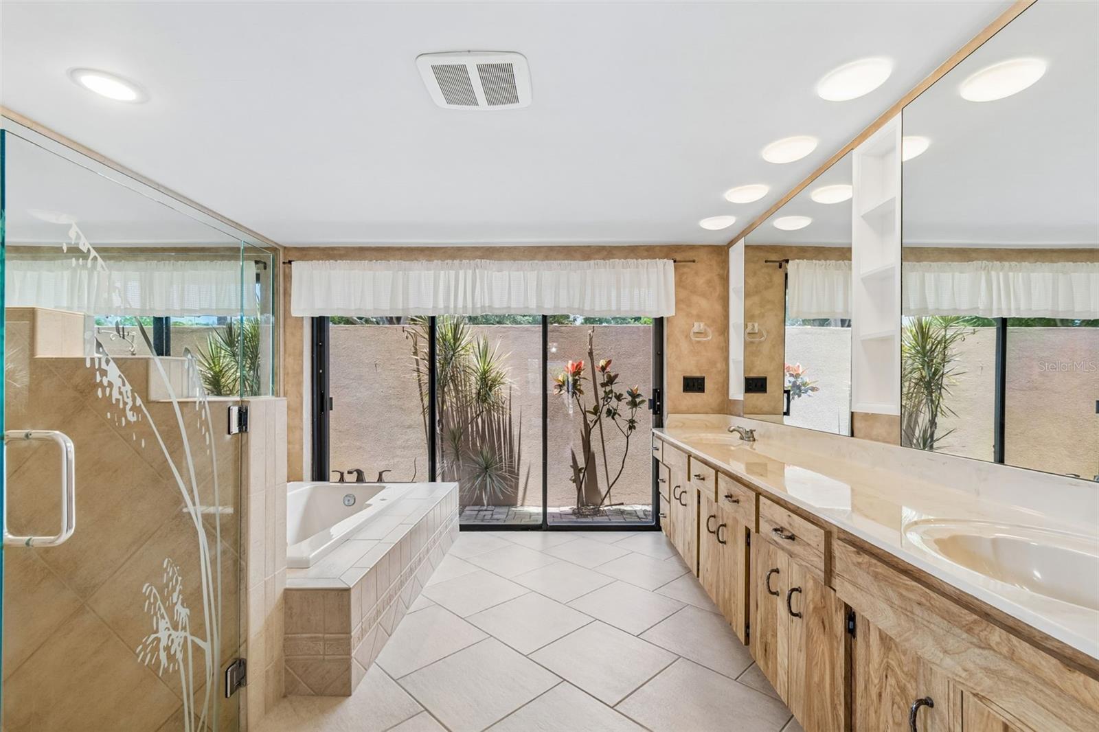 1563 MISTY PLATEAU TRL — photo 29