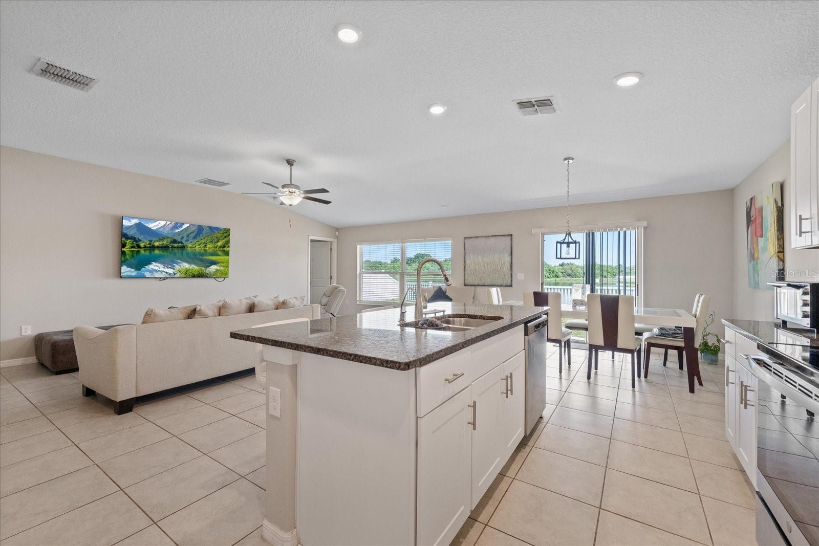 11803 BLACKEYED SUSAN DR — photo 20