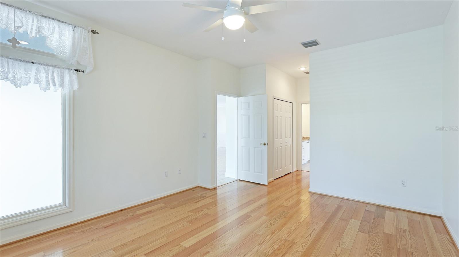 534 OAK BAY DR — photo 20