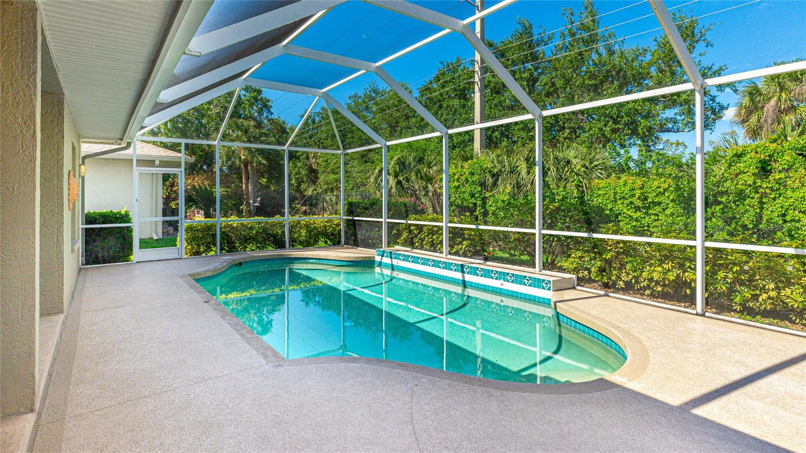 534 OAK BAY DR — photo 35