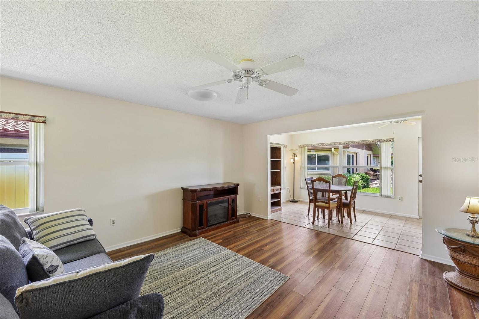 3210 CAMBRIDGE AVE — photo 11