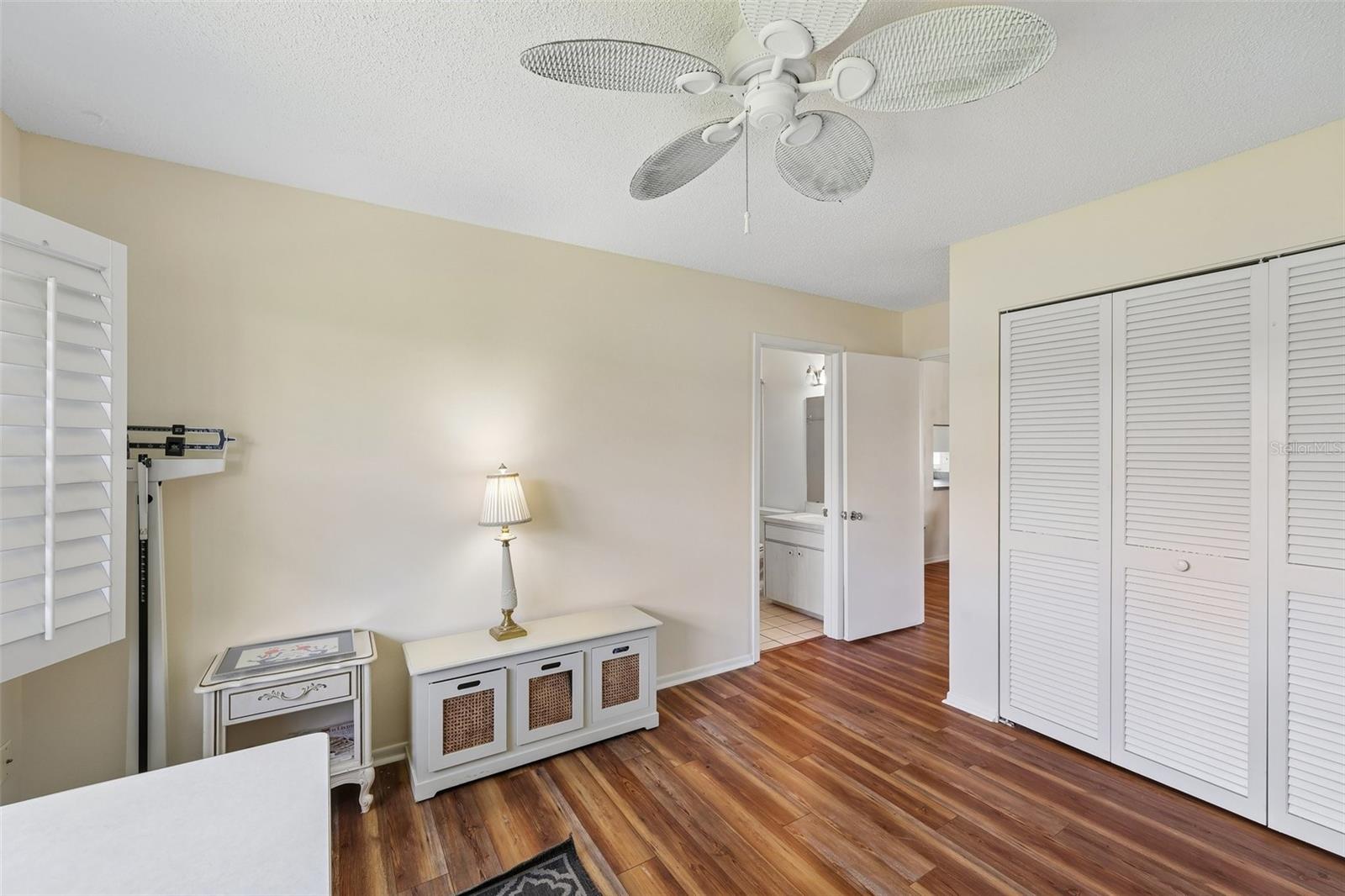 3210 CAMBRIDGE AVE — photo 20