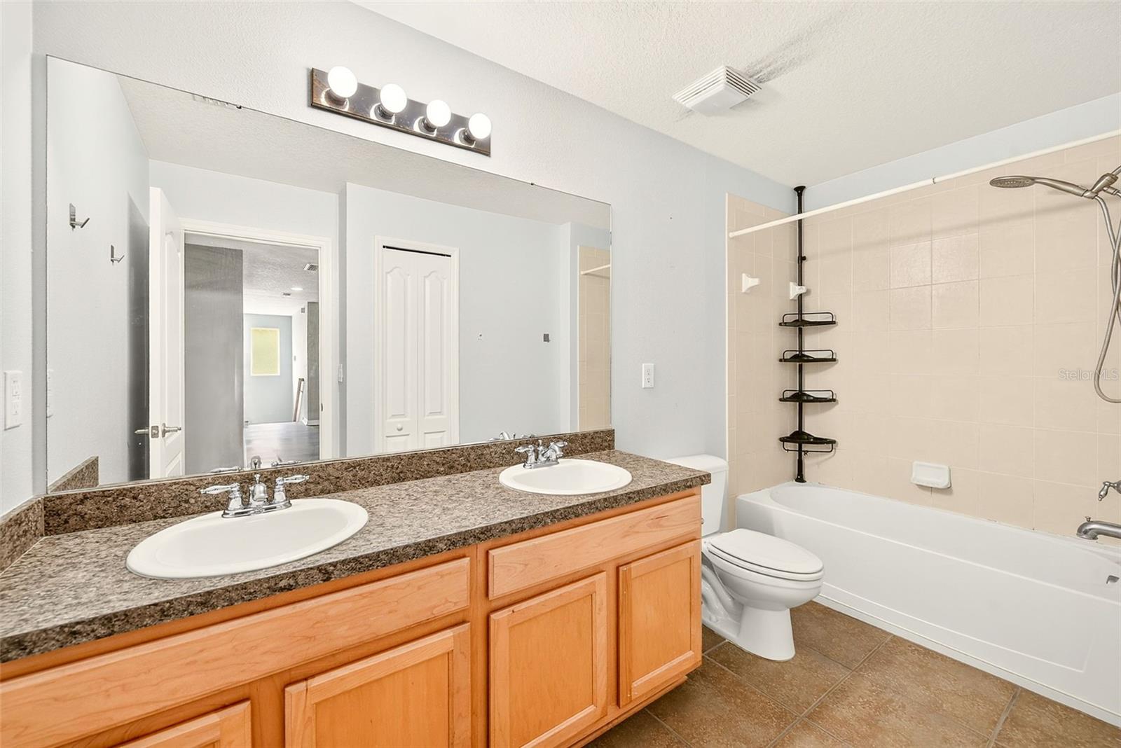 2917 WINGLEWOOD CIR — photo 26
