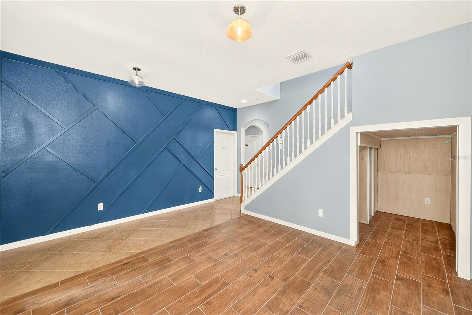 2917 WINGLEWOOD CIR — photo 5