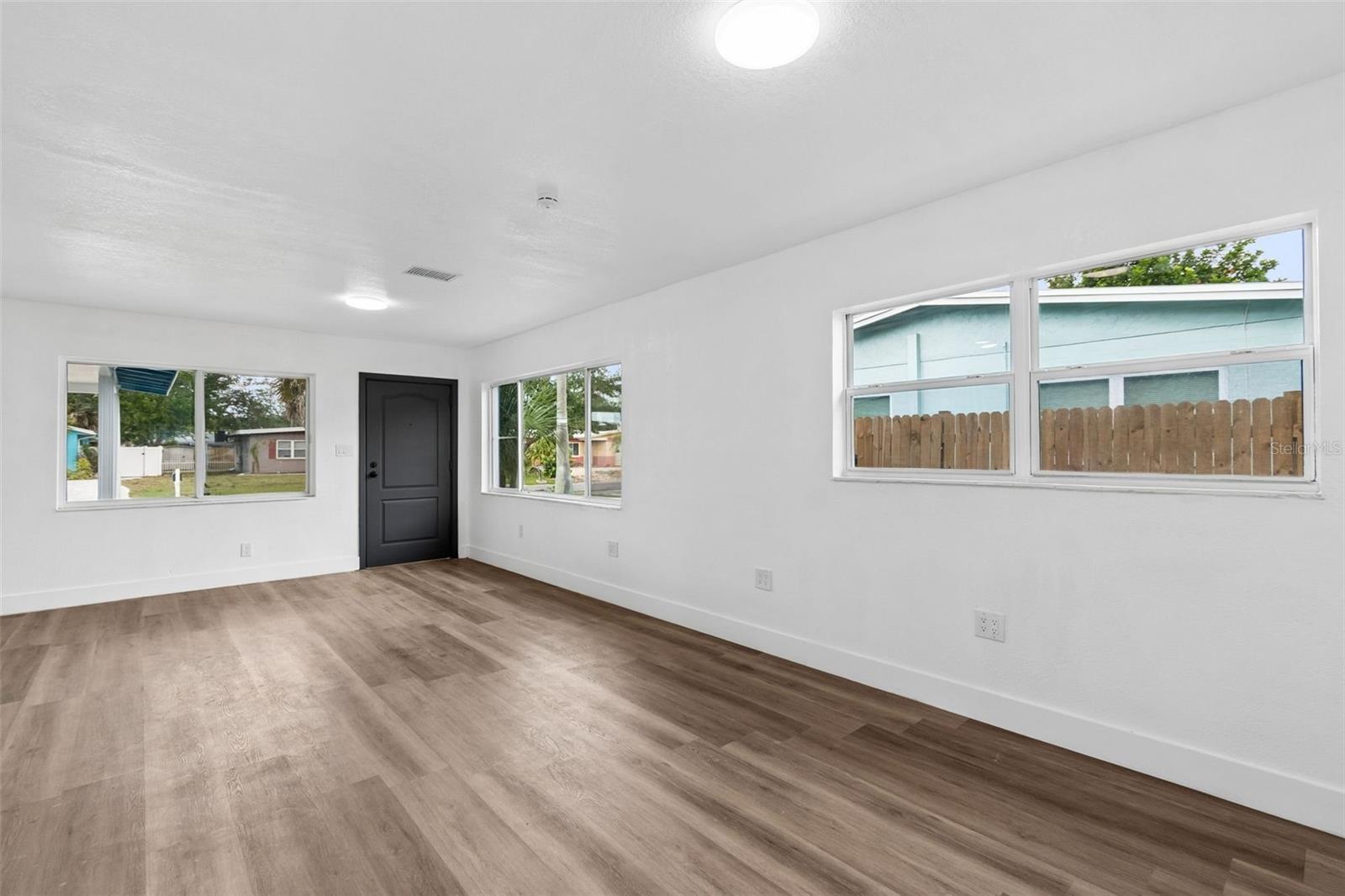 2832 MIRIAM ST S — photo 8