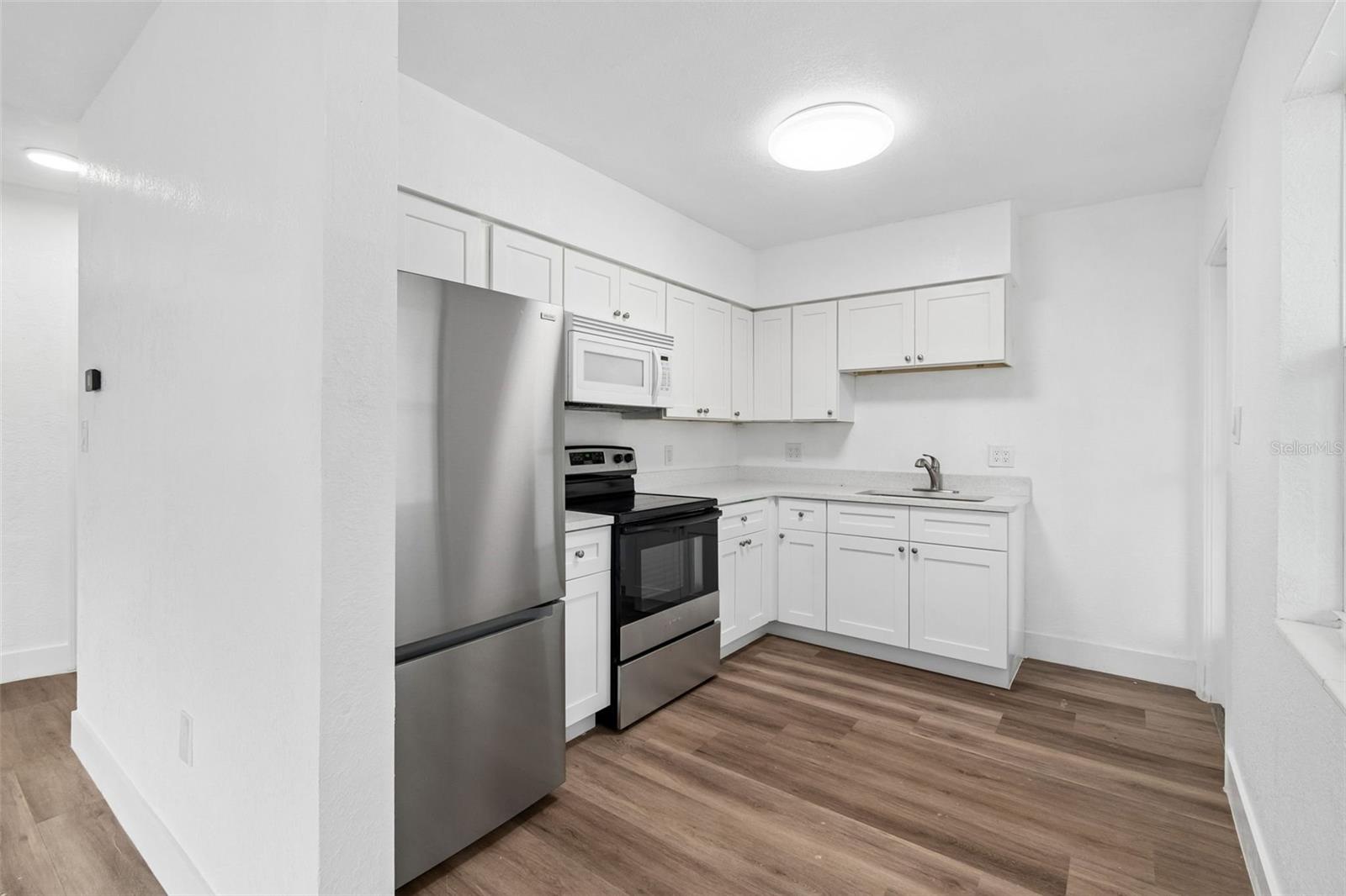 2832 MIRIAM ST S — photo 5