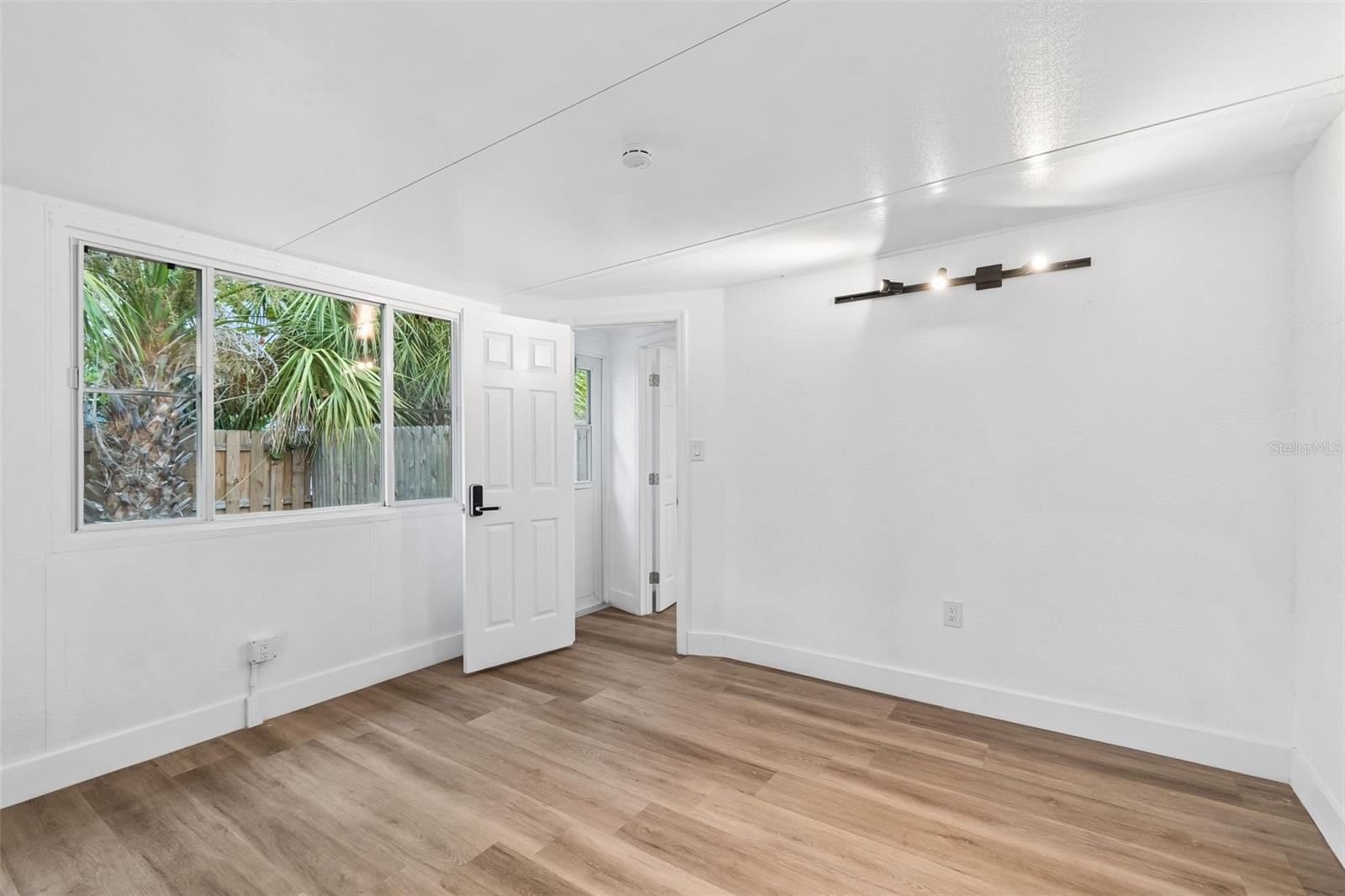 2832 MIRIAM ST S — photo 14