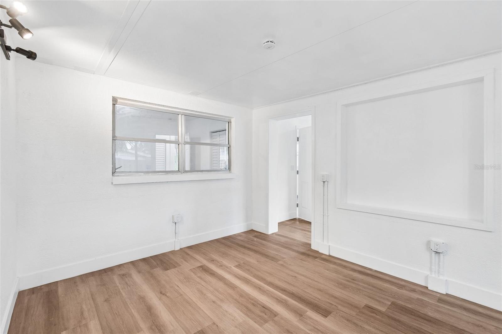 2832 MIRIAM ST S — photo 16