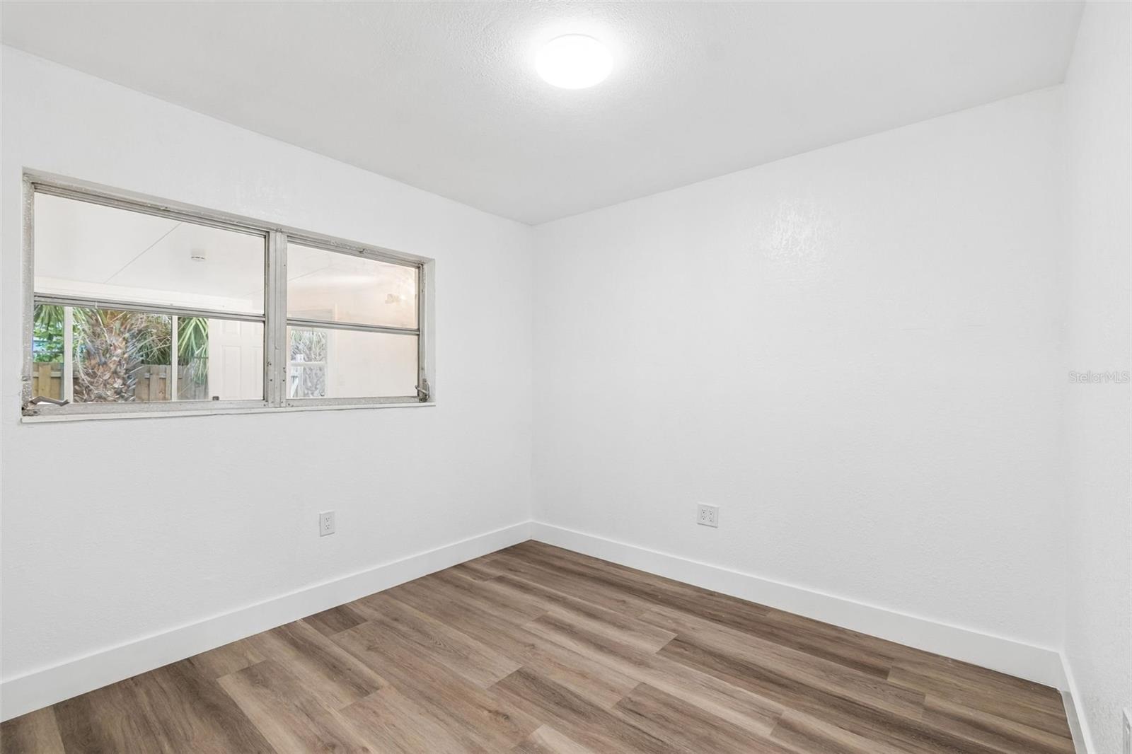 2832 MIRIAM ST S — photo 10