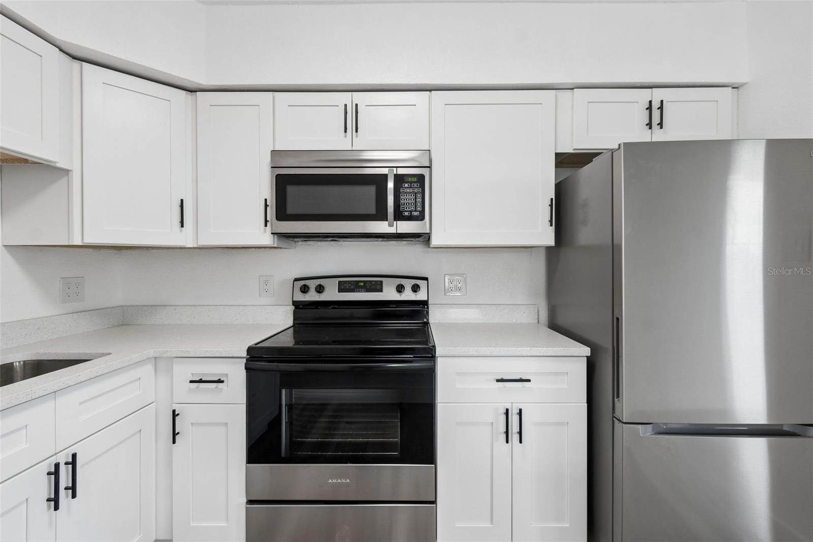 2832 MIRIAM ST S — photo 25