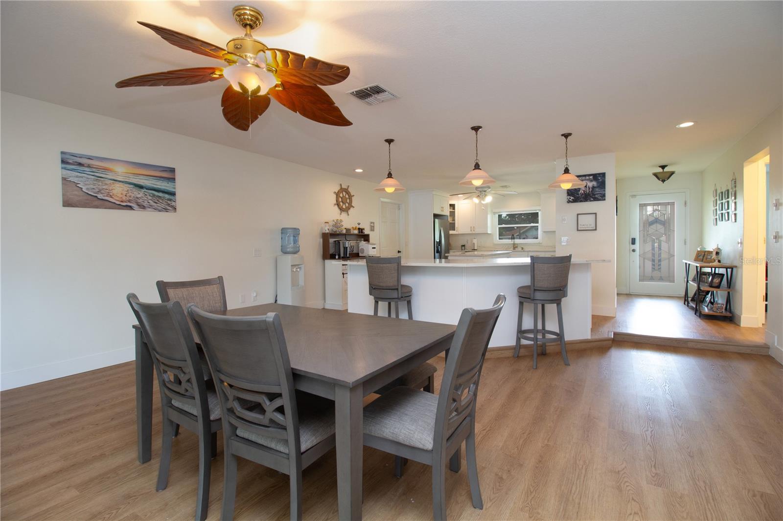 318 CIRCLE DR — photo 22