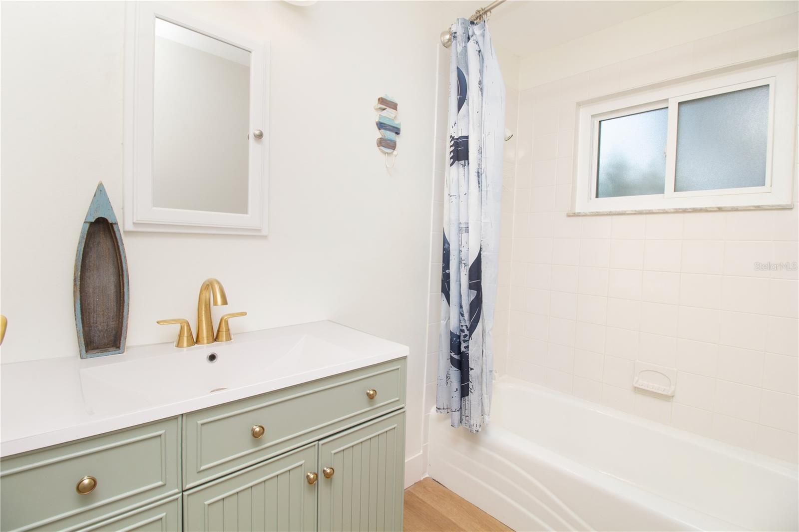 318 CIRCLE DR — photo 34