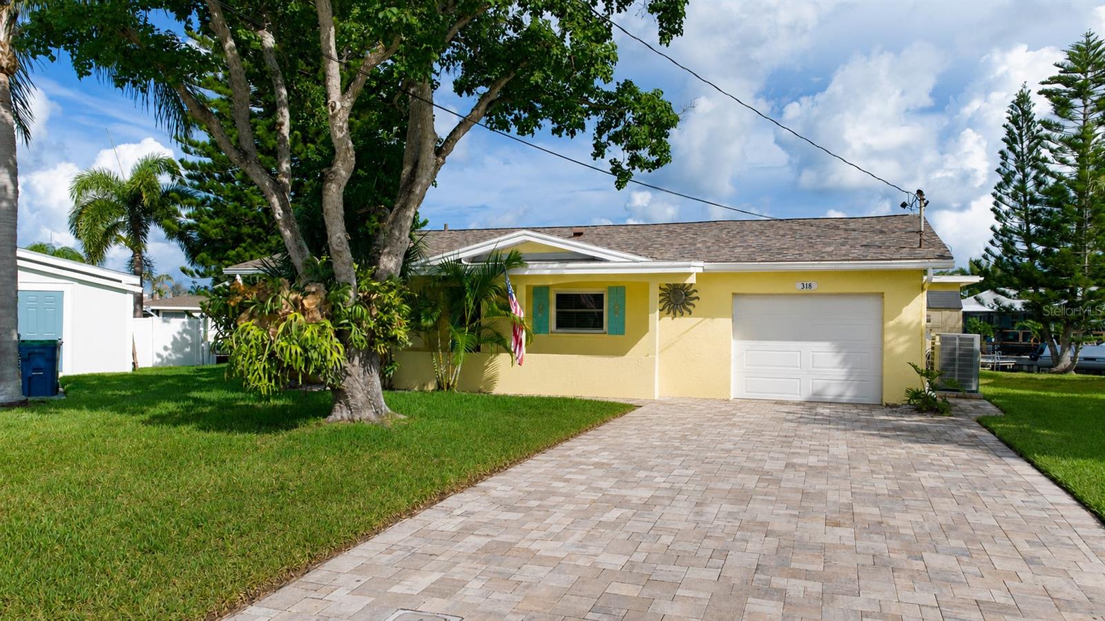 318 CIRCLE DR — photo 4