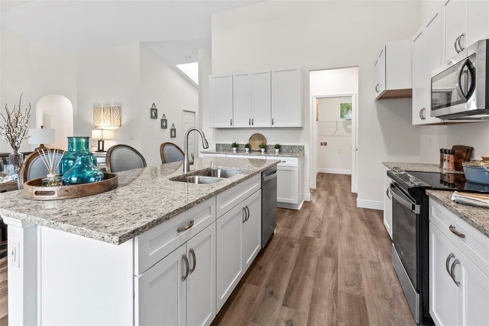 8312 REVELS RD — photo 9
