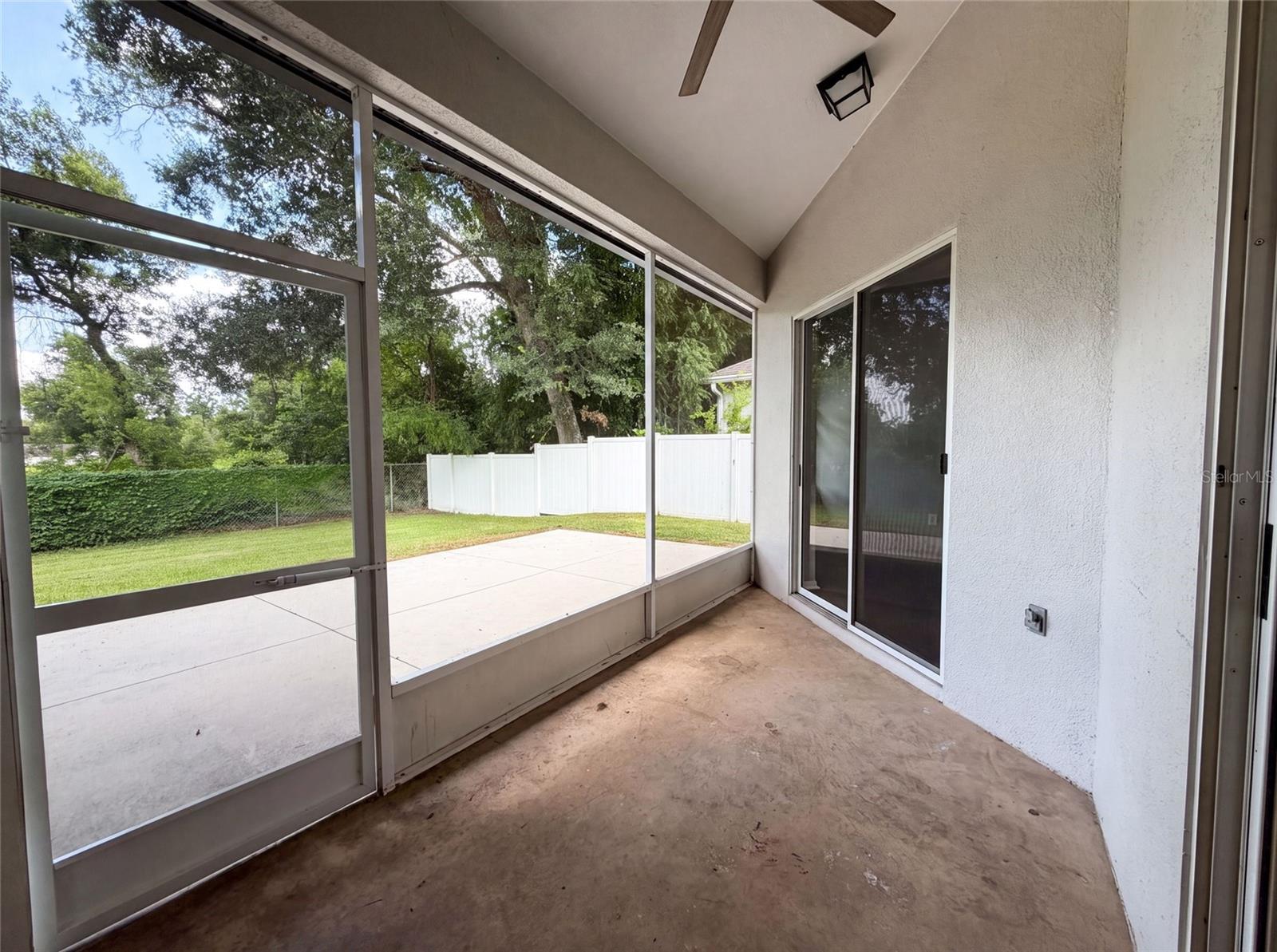 222 TAYLOR BAY LN — photo 11