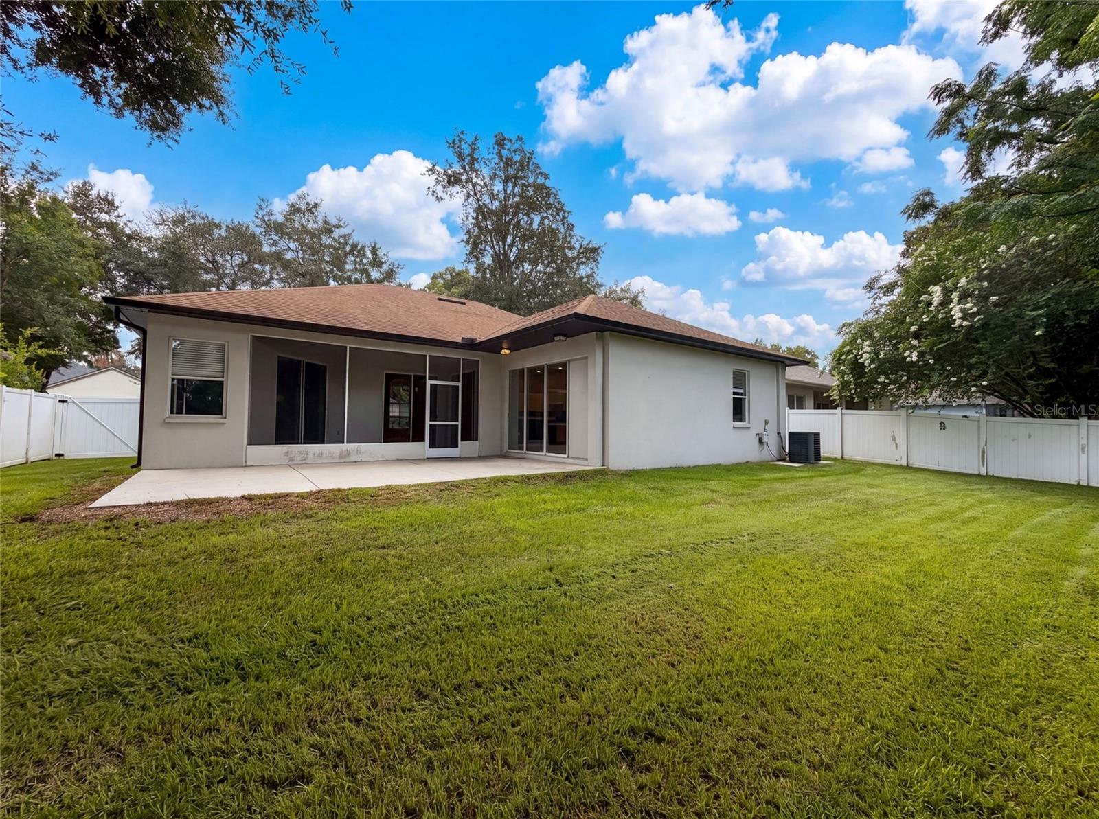 222 TAYLOR BAY LN — photo 12