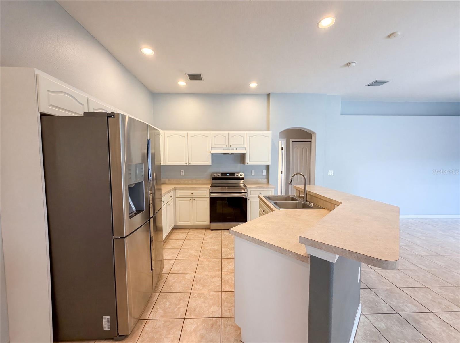 222 TAYLOR BAY LN — photo 3