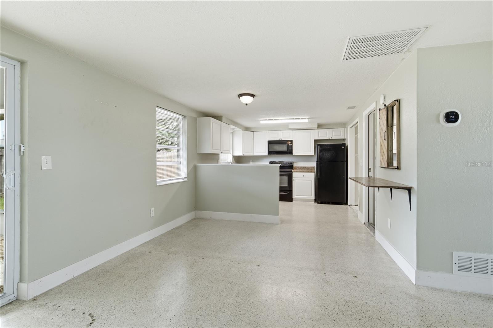 2051 PEGGY DR — photo 26