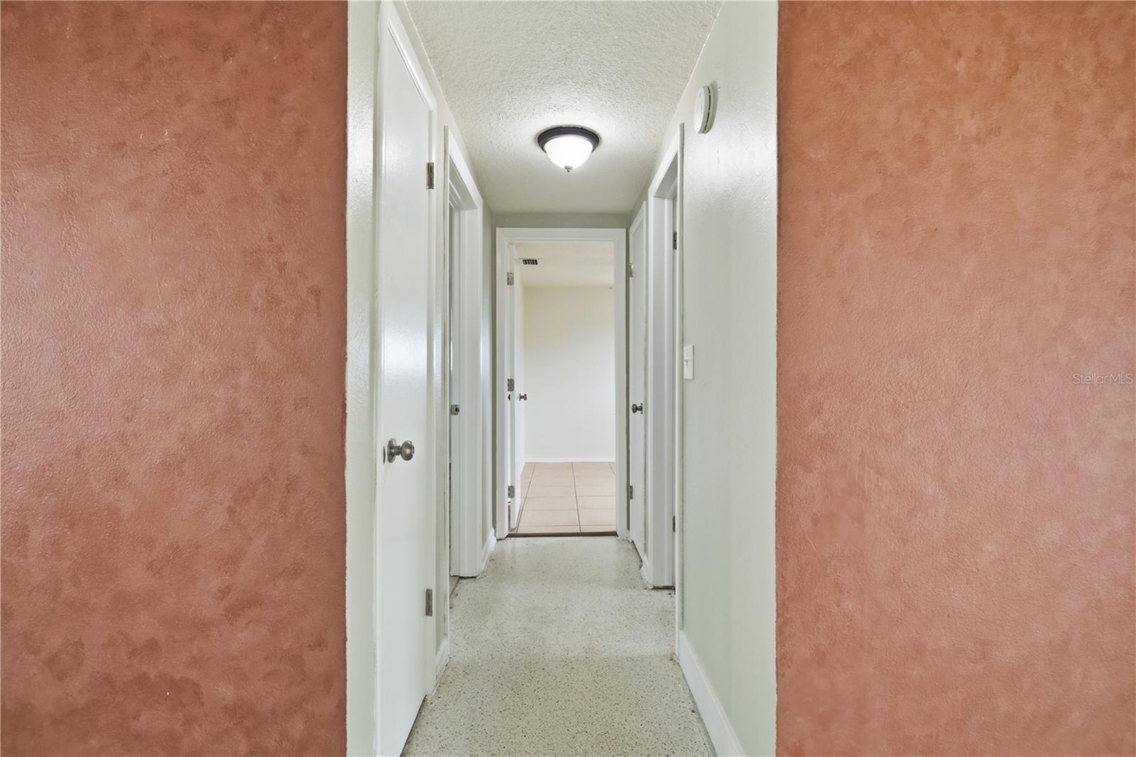 2051 PEGGY DR — photo 24