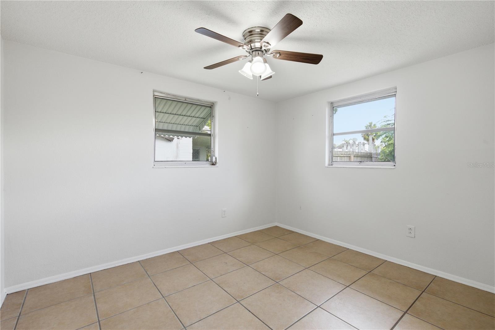 2051 PEGGY DR — photo 17