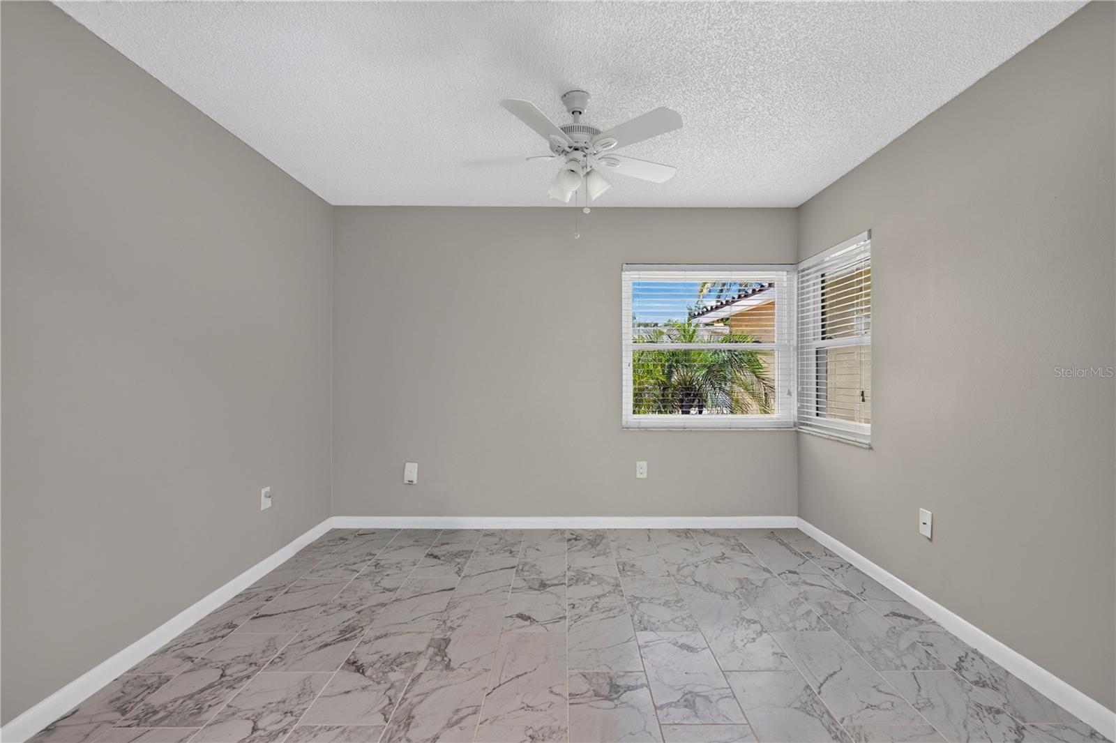 4831 BLUE JAY CIR — photo 31