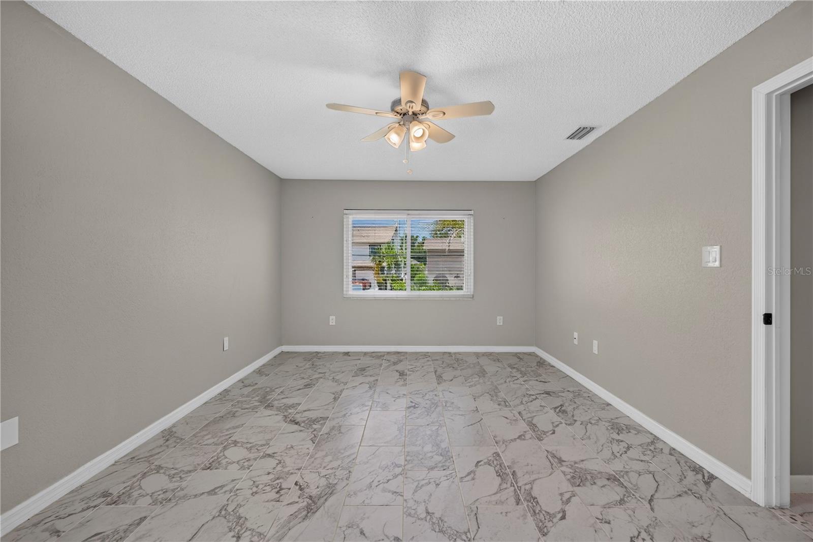 4831 BLUE JAY CIR — photo 33