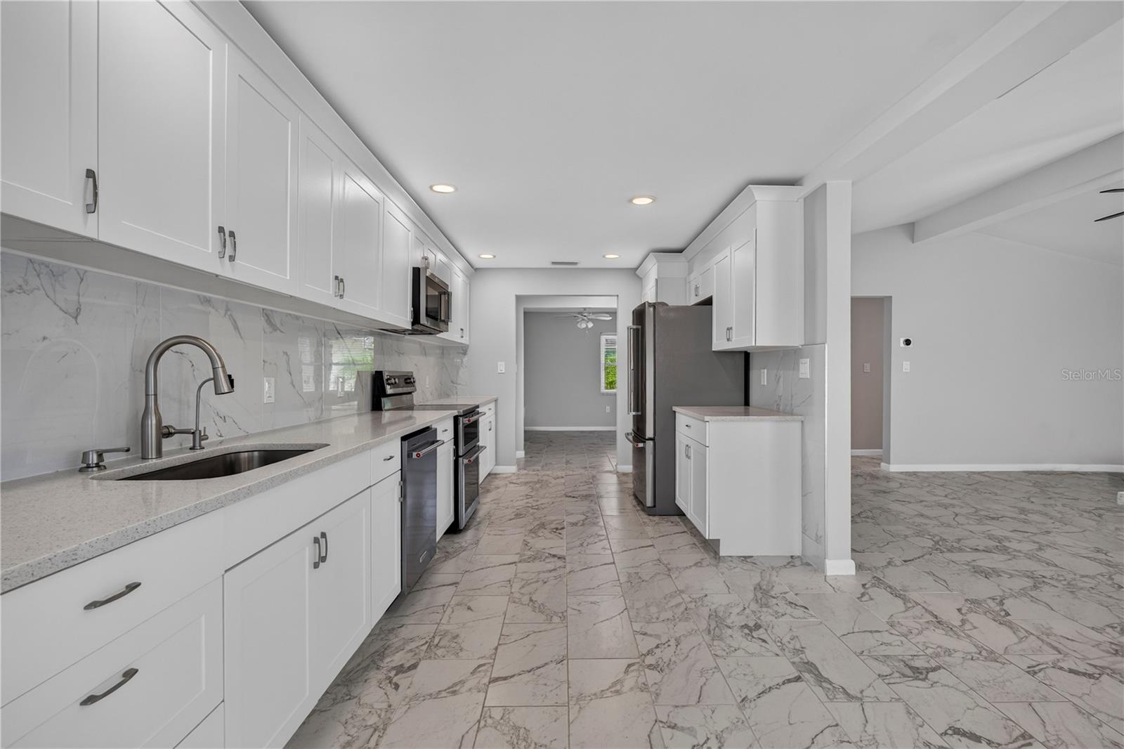 4831 BLUE JAY CIR — photo 19